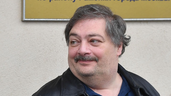 Писателя Быкова* внесли в перечень террористов и экстремистов